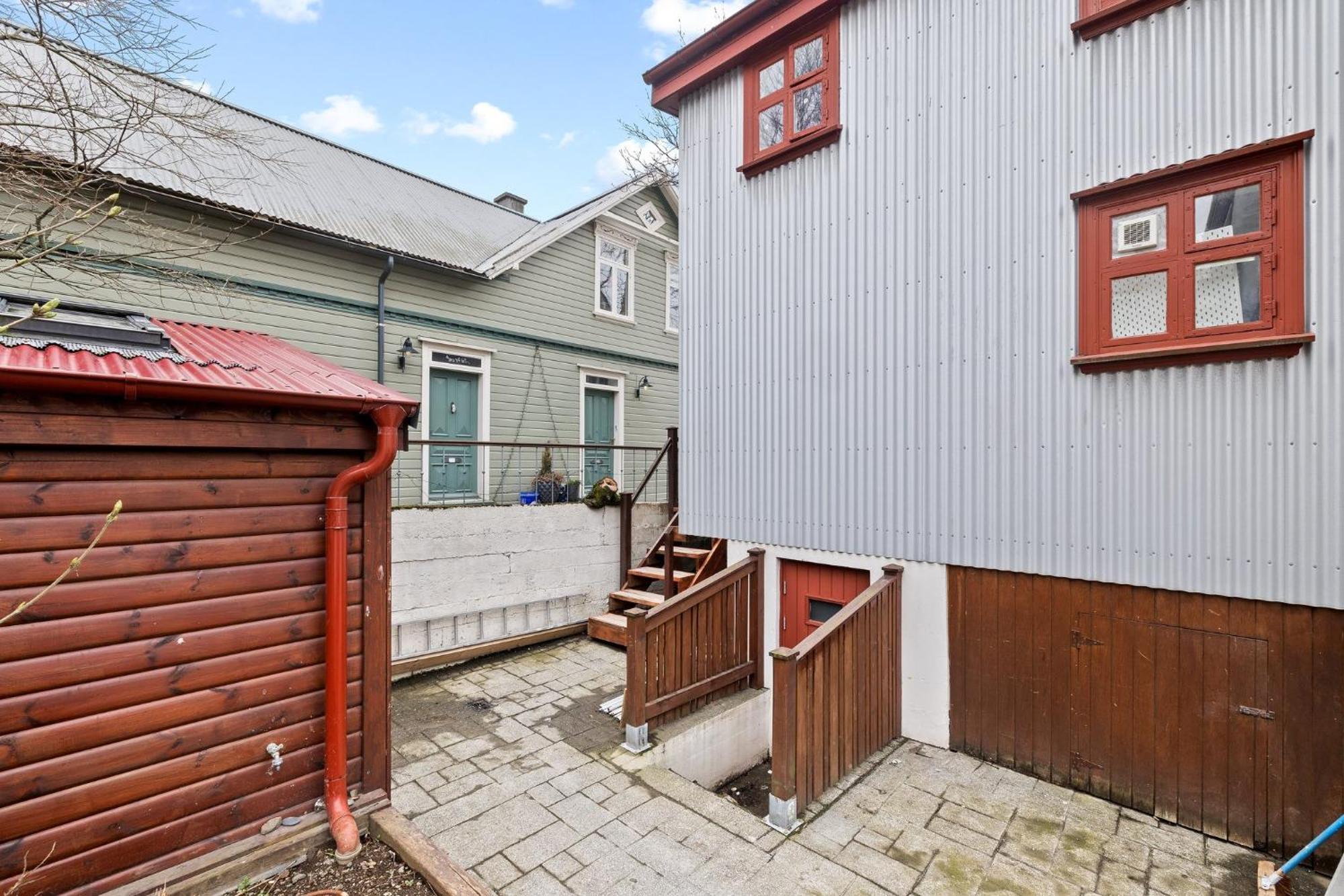 Downtown Reykjavik Baldursbra Holiday Home Zewnętrze zdjęcie